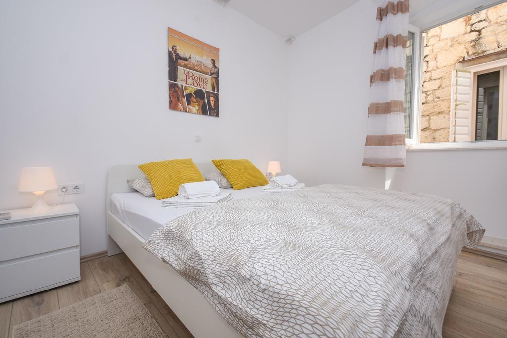 Tragos Lemon Tree Apartment Trogir Exterior photo