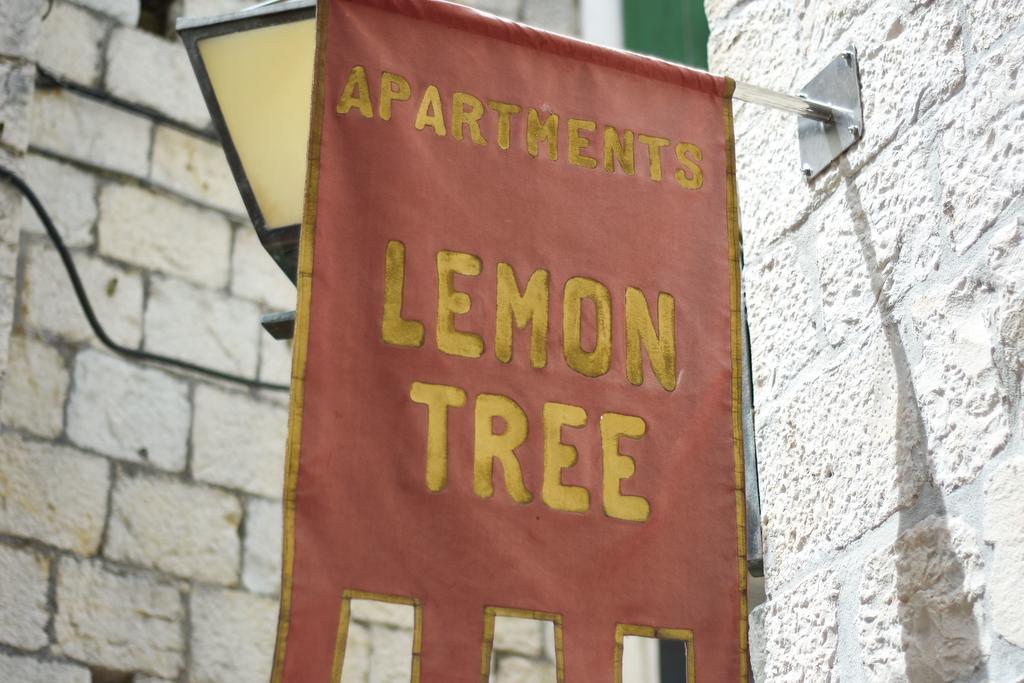 Tragos Lemon Tree Apartment Trogir Exterior photo