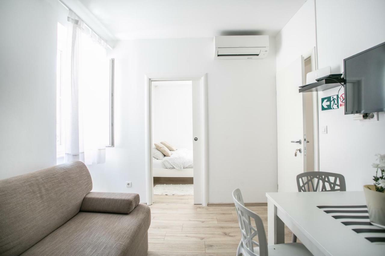 Tragos Lemon Tree Apartment Trogir Exterior photo